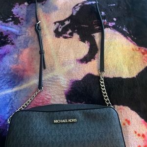 Small Michael Kors crossbody black and gray